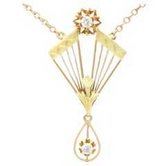 Ciondolo antico in oro giallo e diamanti Art Deco