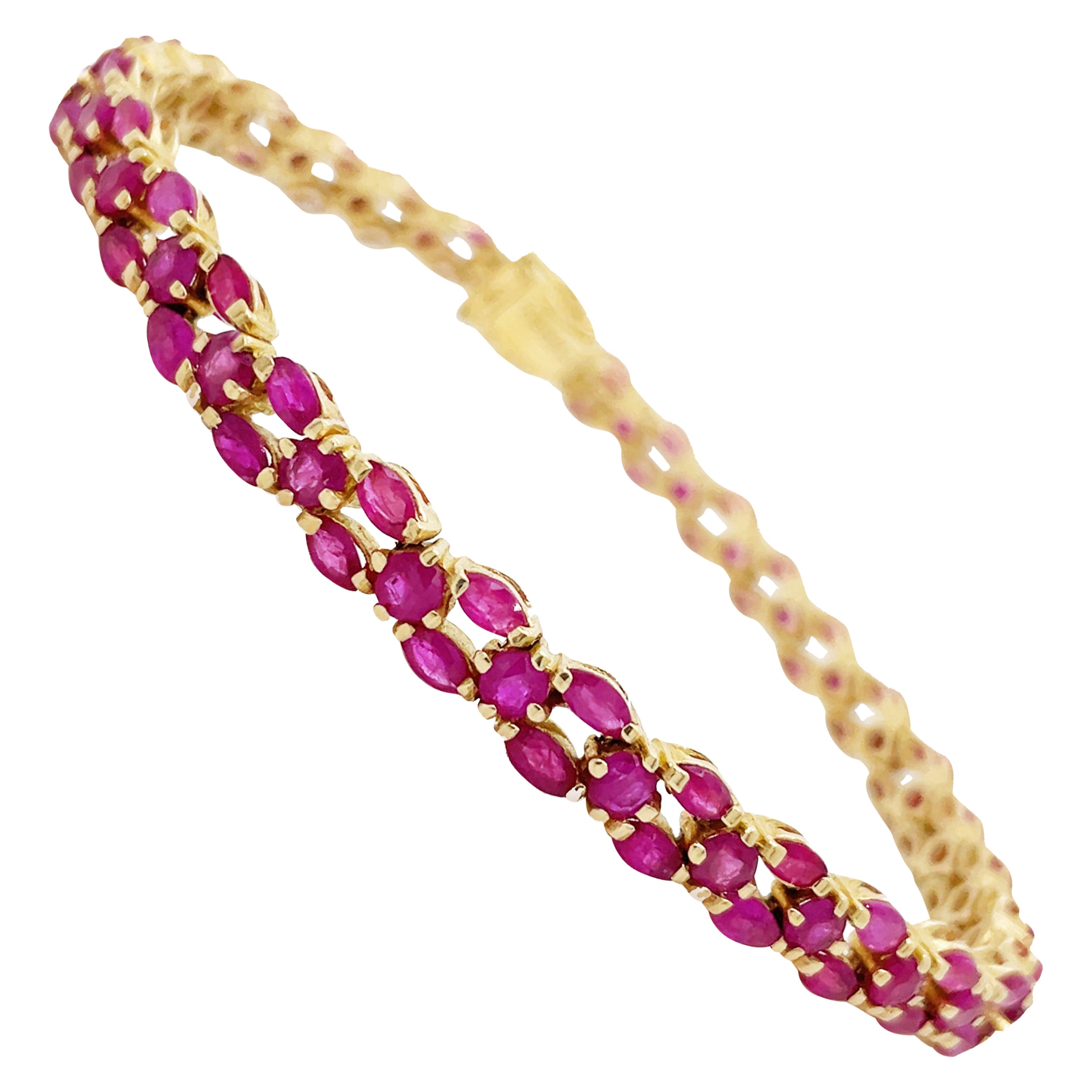 Contemporary 18K Yellow Gold Ruby Tennis Bracelet For Sale