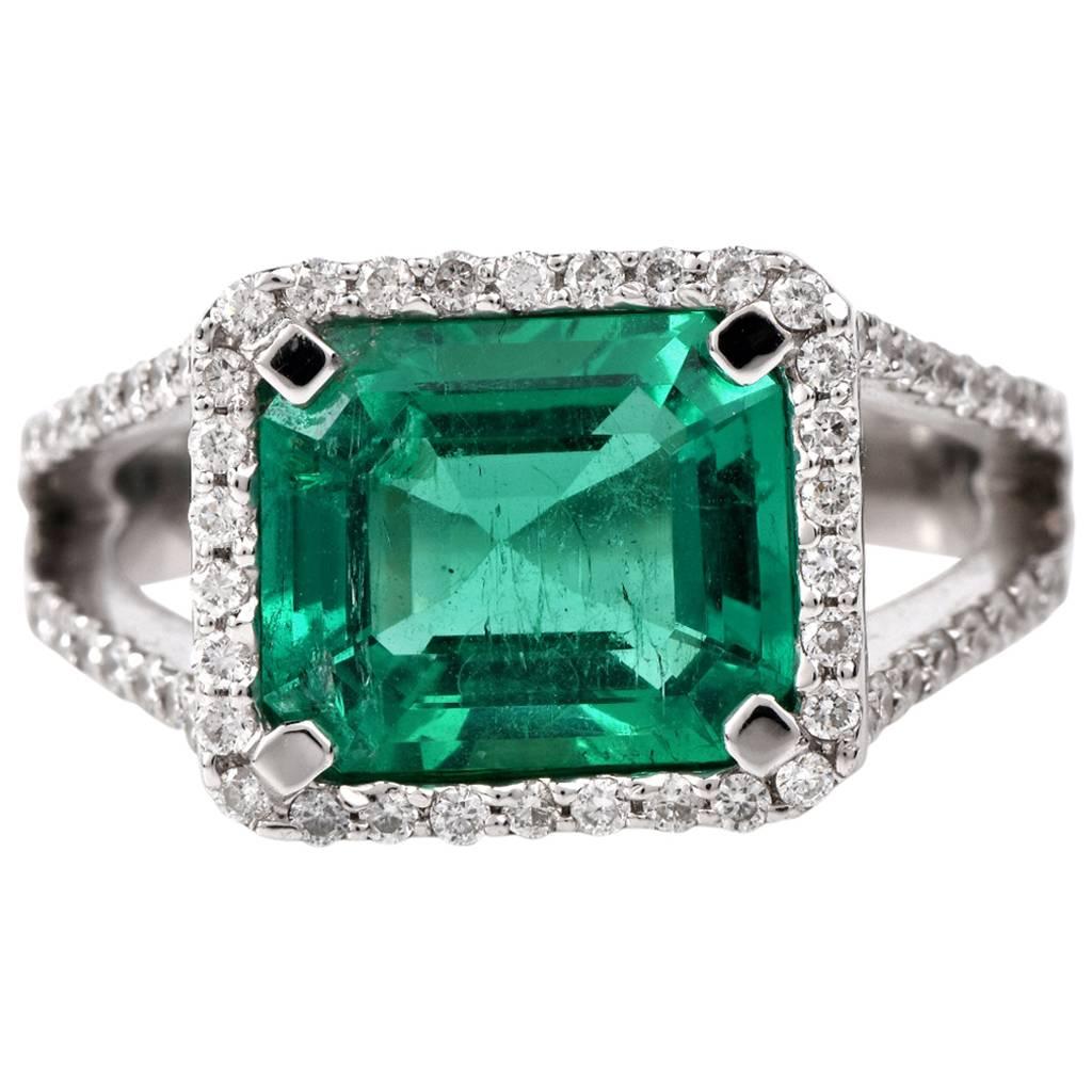Stunning Emerald Diamond Gold Ring