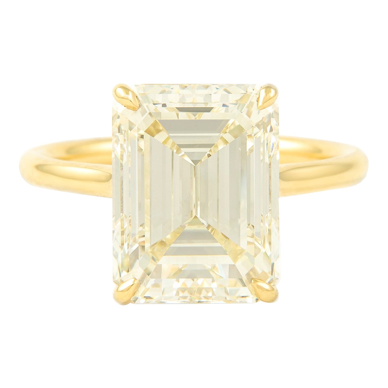 Alexander IGI Bague solitaire en or jaune 18 carats avec diamants taille émeraude de 6,05 carats en vente