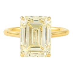 Alexander HRD, bague solitaire en or jaune 18 carats avec diamant taille émeraude de 6,02 carats