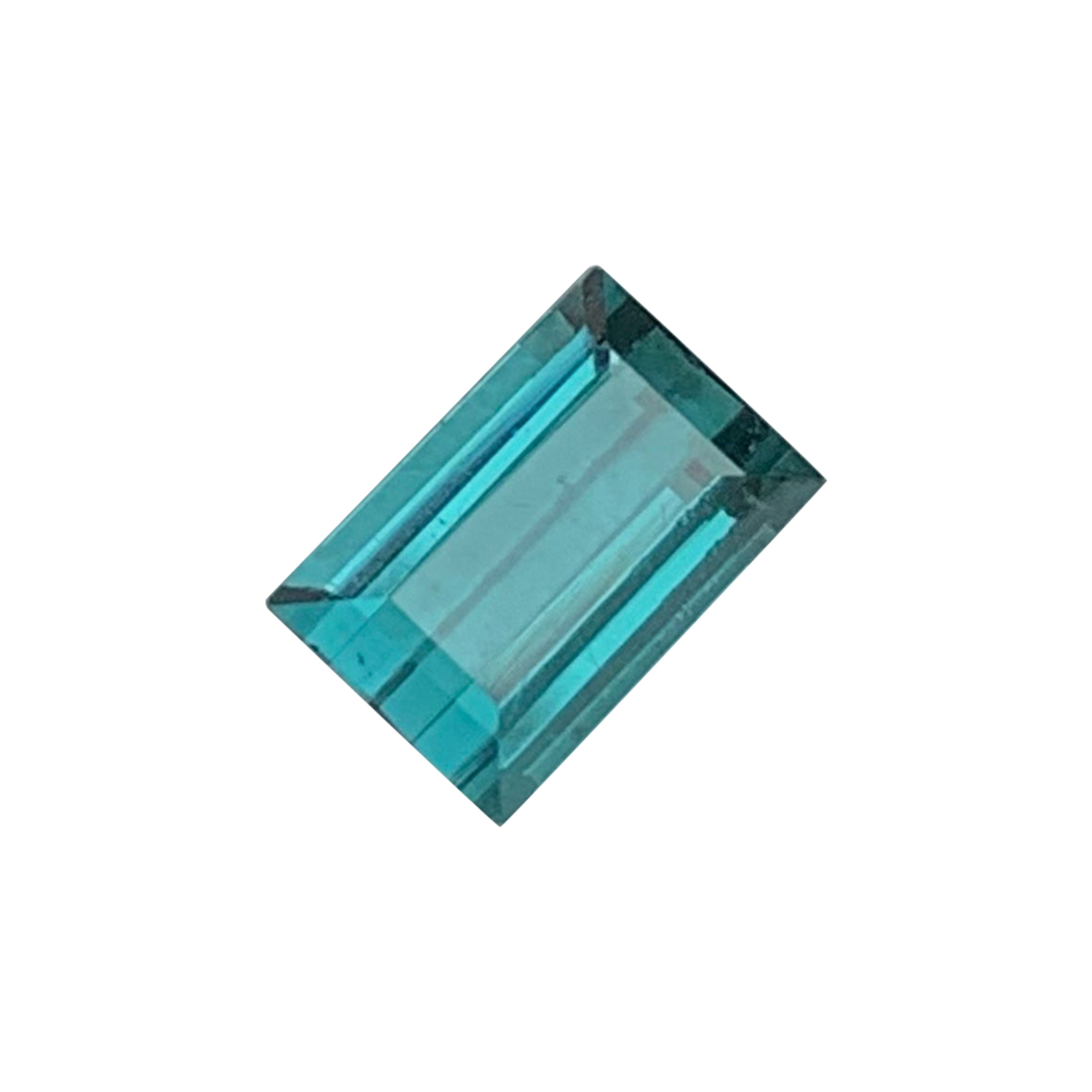 Nicely Blue Tourmaline Loose Gemstone 0.95 Carats Tourmaline for Making Jewelry  For Sale