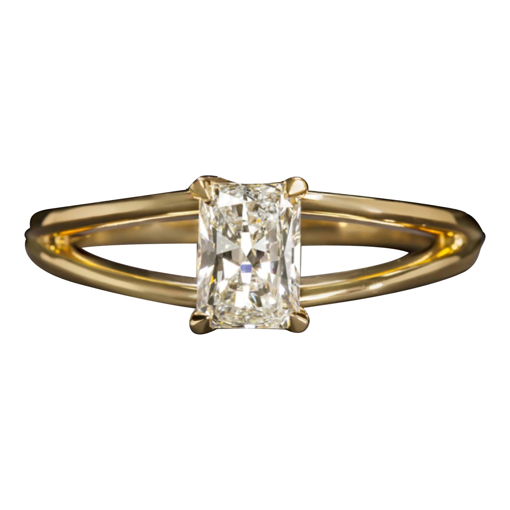 GIA Certified 1 Carat Radiant Cut Ring E Color VVS1 Clarity