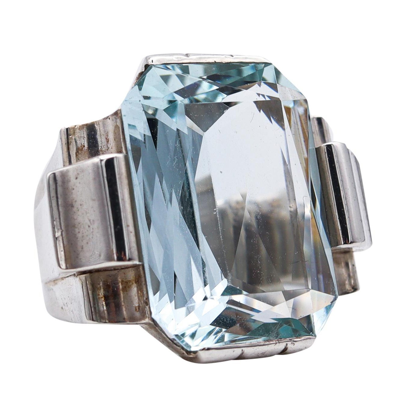 Rene Boivin 1935 Art Deco Geometric Ring in Sterling Silver 27.66 Cts Aquamarine