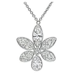 Collier avec pendentif en diamant de 6,54ct