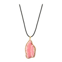 Grande suspension vintage en or jaune 18 carats avec tranches de rhodochrosite