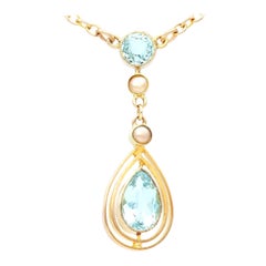 Antique 1.13 Carat Aquamarine and Seed Pearl Necklace in Yellow Gold