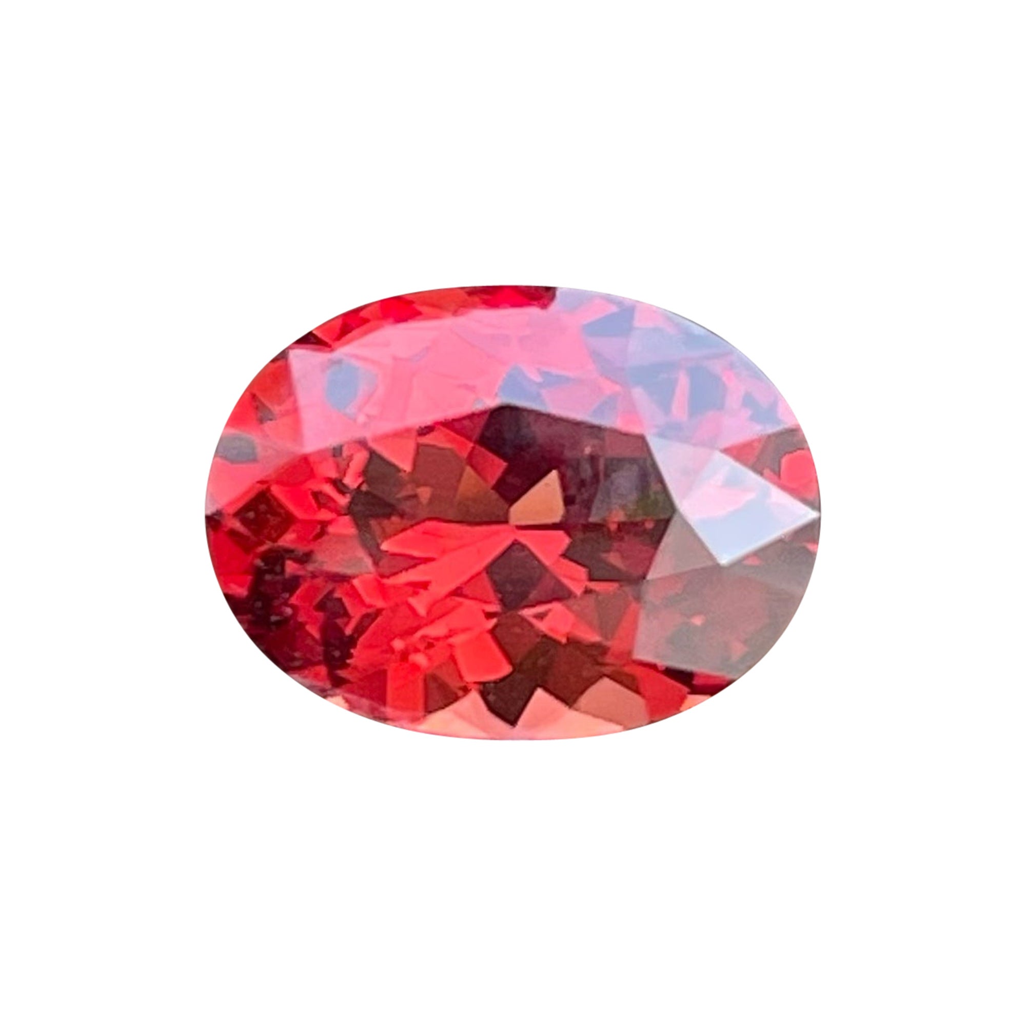 Beautiful Brownish Red Spinel Gemstone 1.85 Carats Spinel Gemstone for Jewelry For Sale