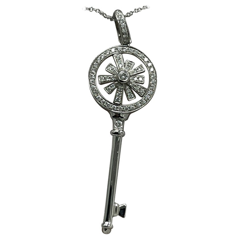 Elegant Diamond and Gold Key Pendant For Sale at 1stDibs