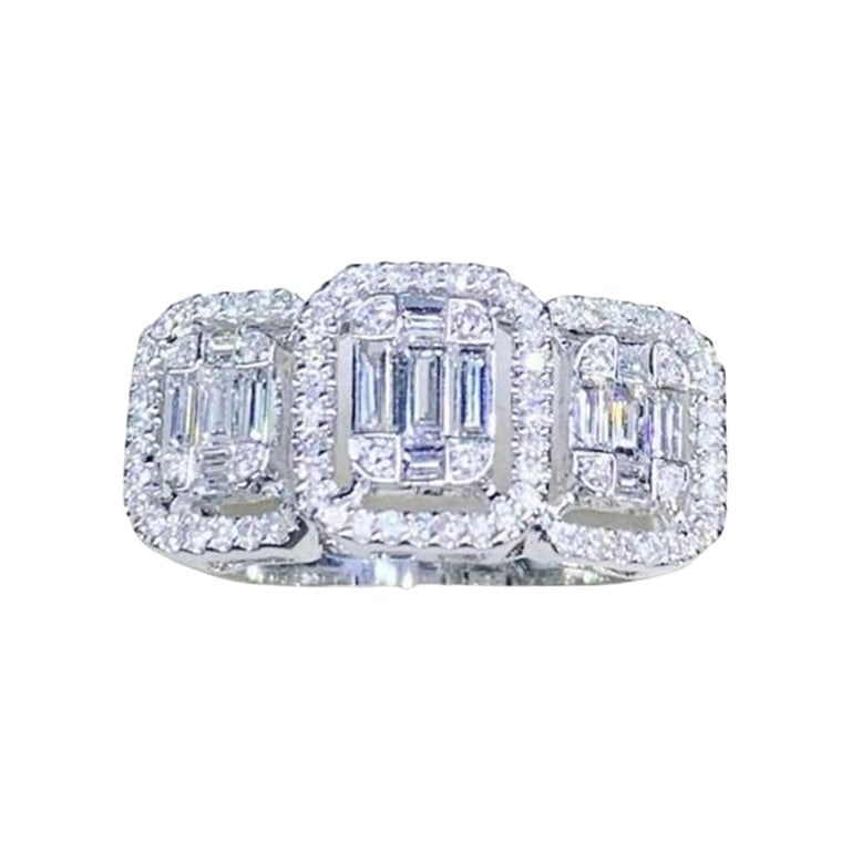 Exclusive ring with diamonds and gold