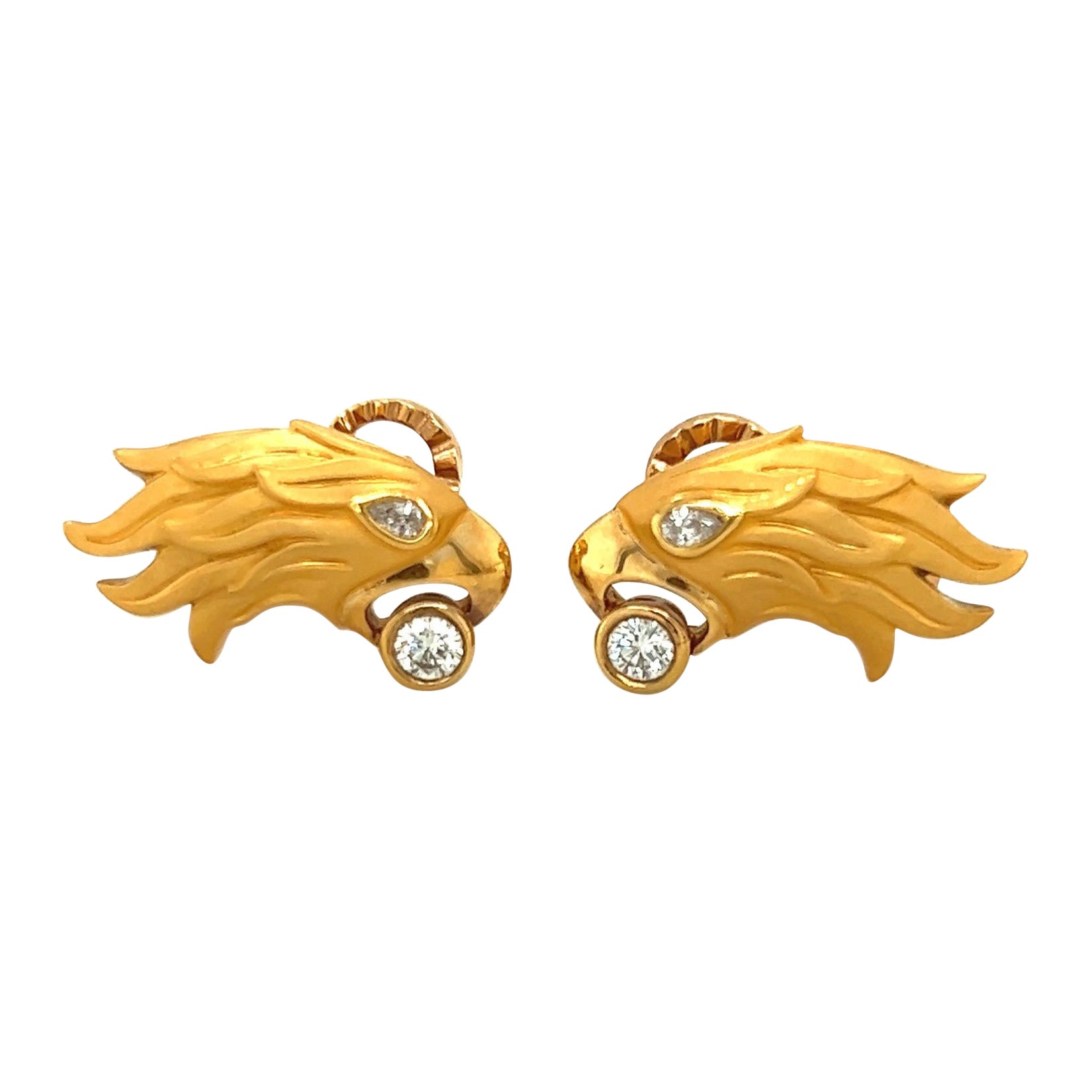 Carrera Y Carrera Boucles d'oreilles tête d'aigle en or jaune 18 carats avec diamants de 0,37 carat en vente