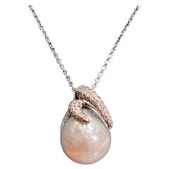 South Sea White Pearl with Diamonds Pendant Necklace