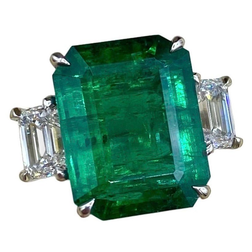 Emilio Jewelry Gubelin Certified 8.67 Carat Vivid Green Emerald Diamond Ring