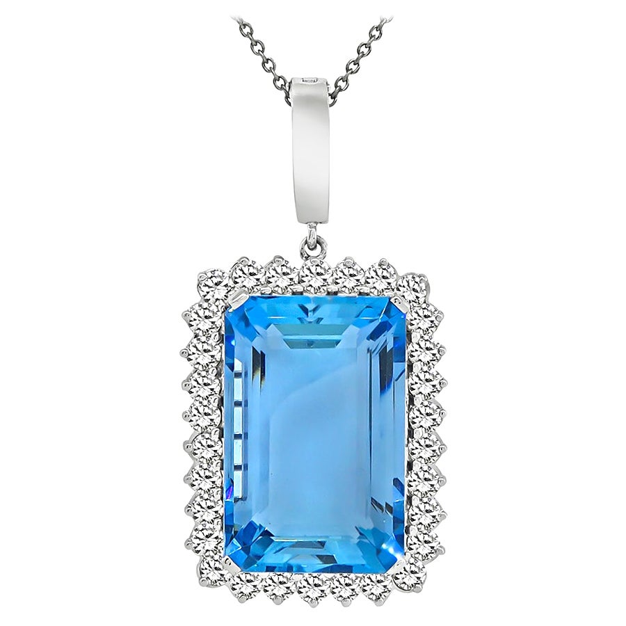 25.00ct Aquamarine 2.40ct Diamond Pendant For Sale