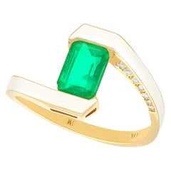 Retro Emerald Diamond and Enamel Yellow Gold Twist Ring