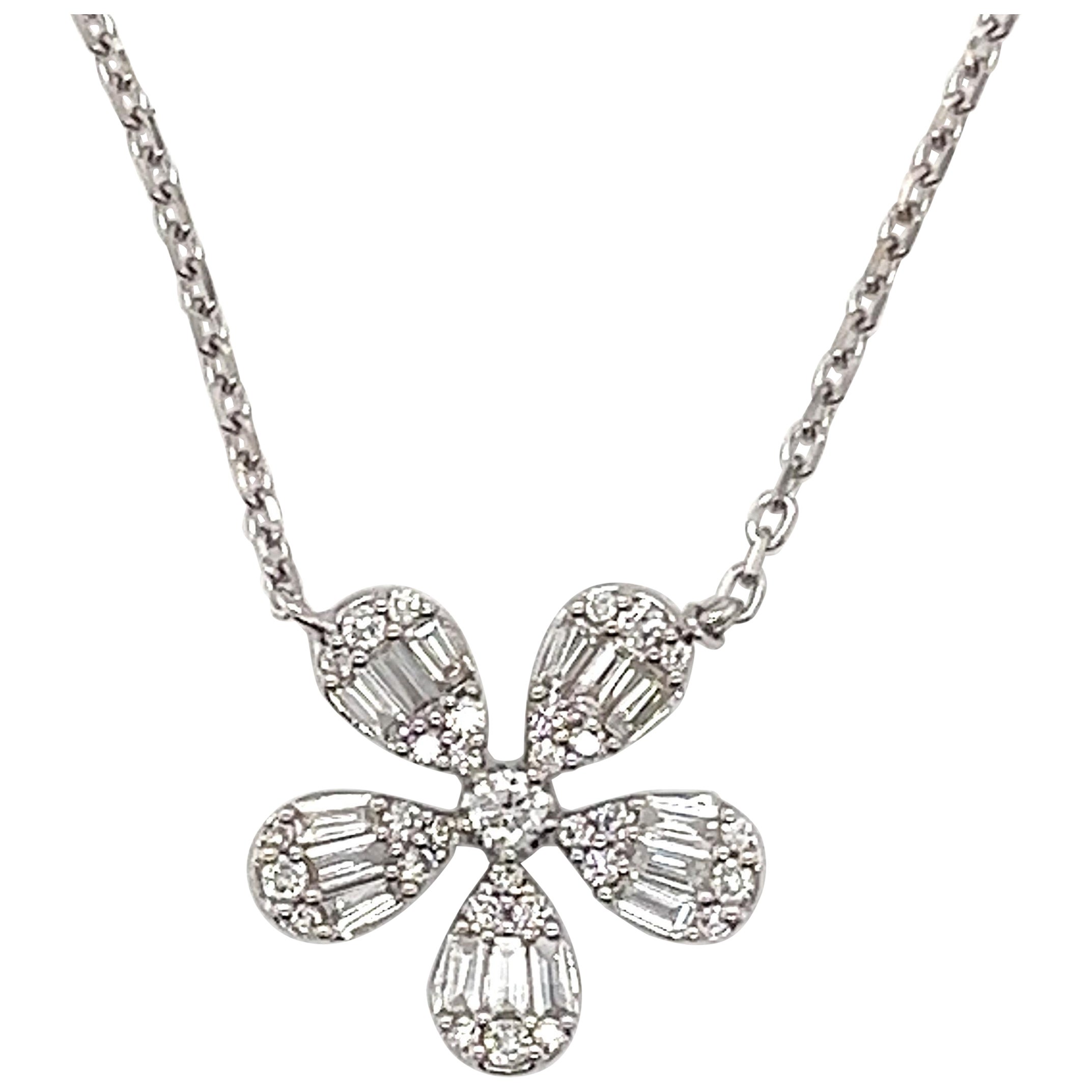 Diamond Clover Necklace in 18 Karat White Gold For Sale