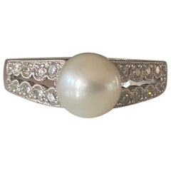 Vintage Estate Cultured White Pearl and Diamond Ring