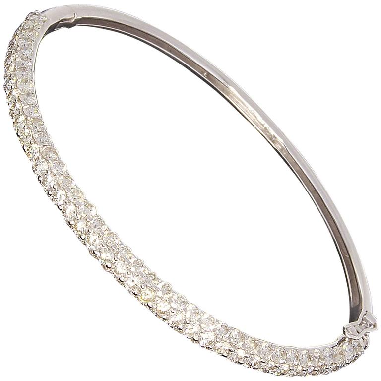 Diamond Gold Bangle Bracelet For Sale at 1stdibs