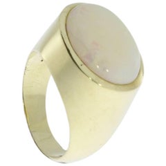 Bague en or jaune et opale fabriquée à la main