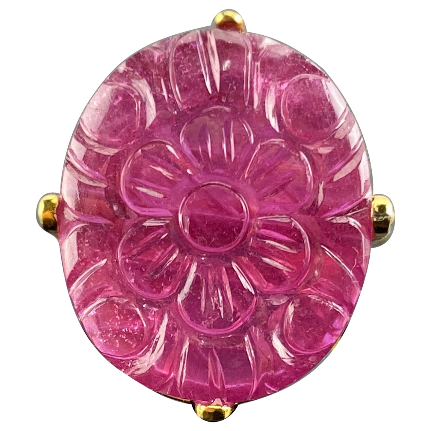 Art-Deco Tutti Frutti 20.93 Carat Ruby and Green Garnet Cocktail Ring  For Sale