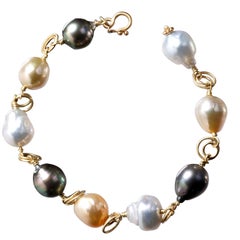 Faye Kim 18 Karat Gold Multi-Color South Sea Baroque Pearl Gold Link Bracelet