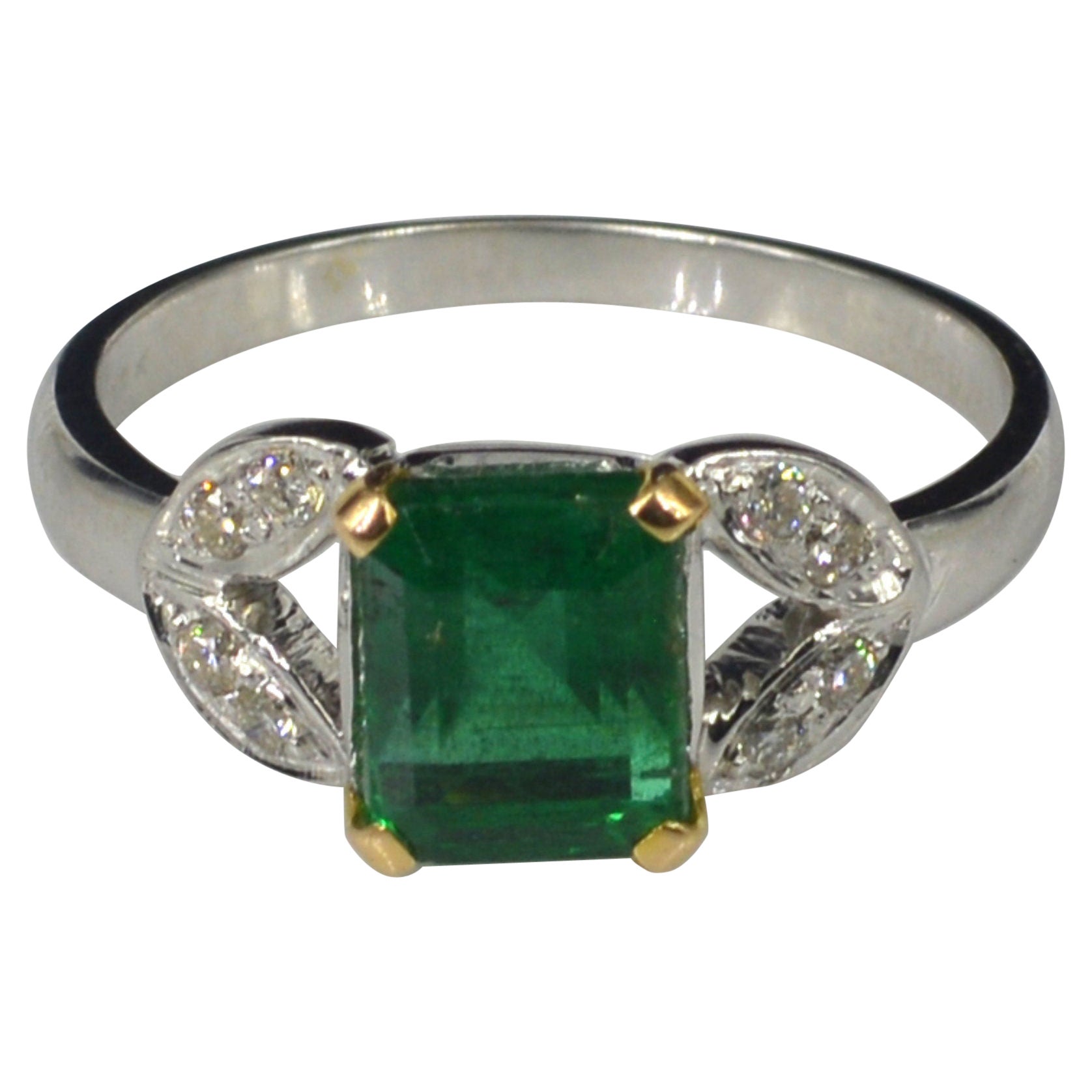 Bague De Fiançailles Or Blanc 14 Carats, émeraude Naturelle Et Diamant D Flawless