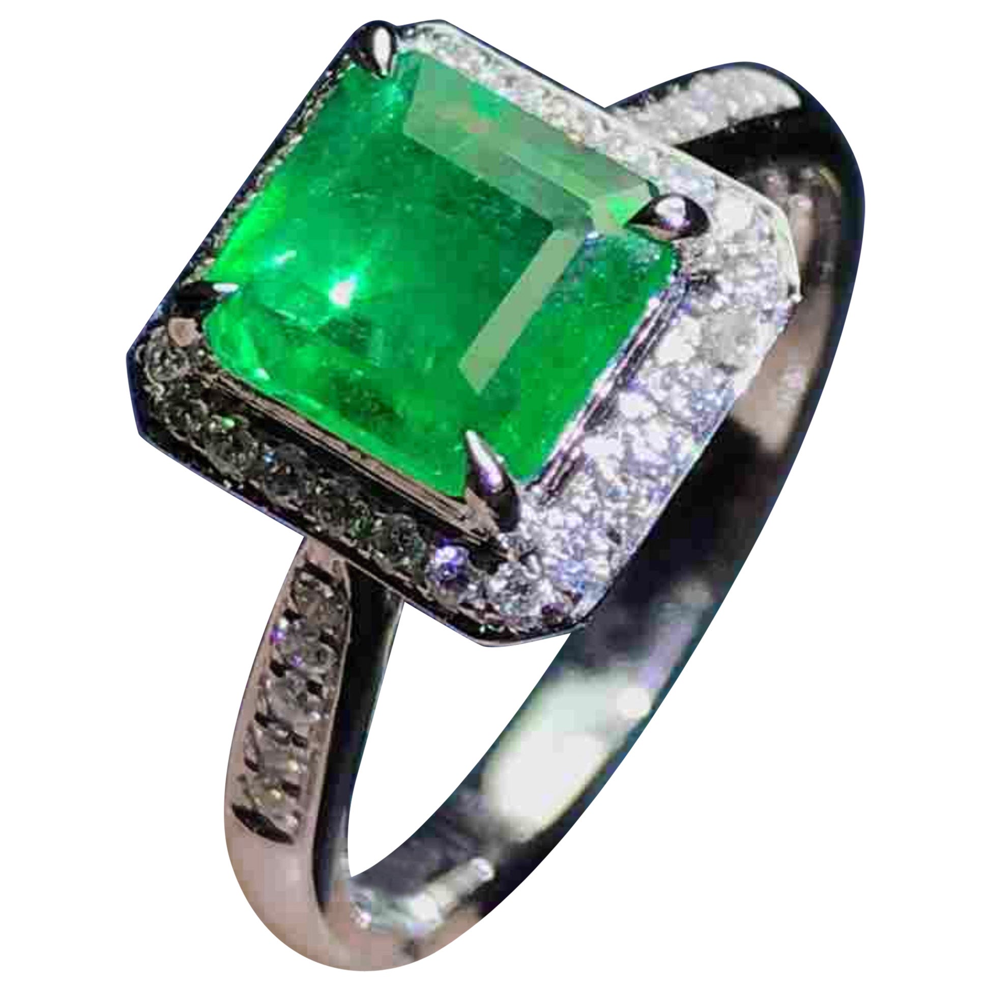 Customizable Antique 2 Carat Emerald Gold Ring, Halo Natural Emerald