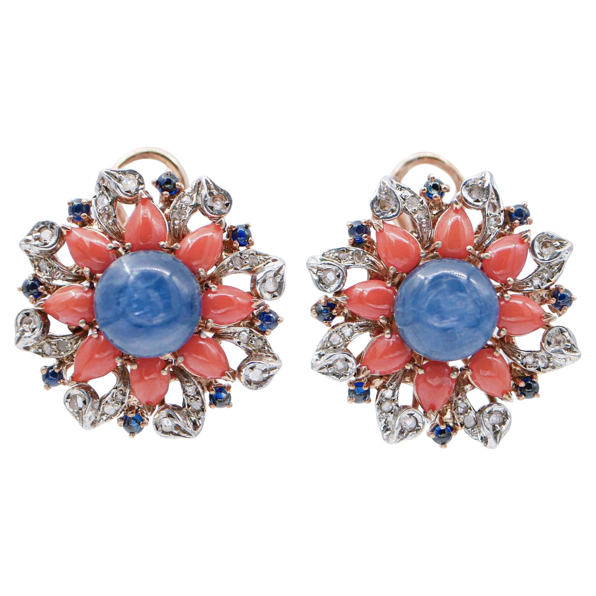 Boucles d'oreilles en or rose, corail, saphirs, diamants