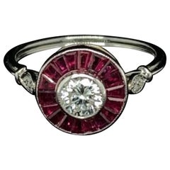 Anello di fidanzamento Halo Vintage in rubino per lei Anello nuziale in rubino e diamante