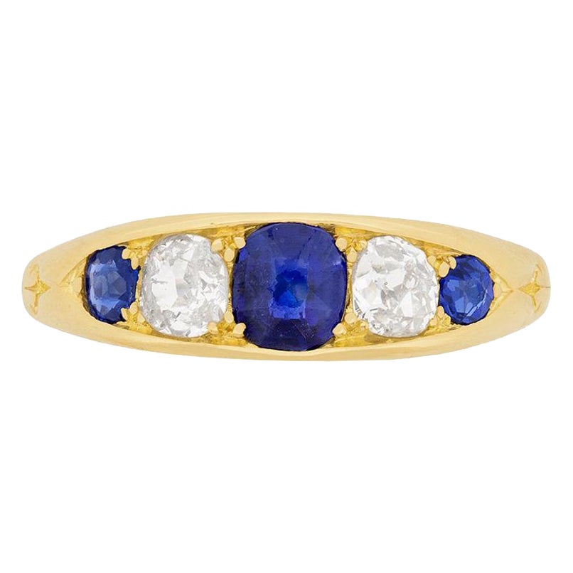 Late Victorian Sapphire and Diamond Five-Stone Ring, circa 1900s For Sale