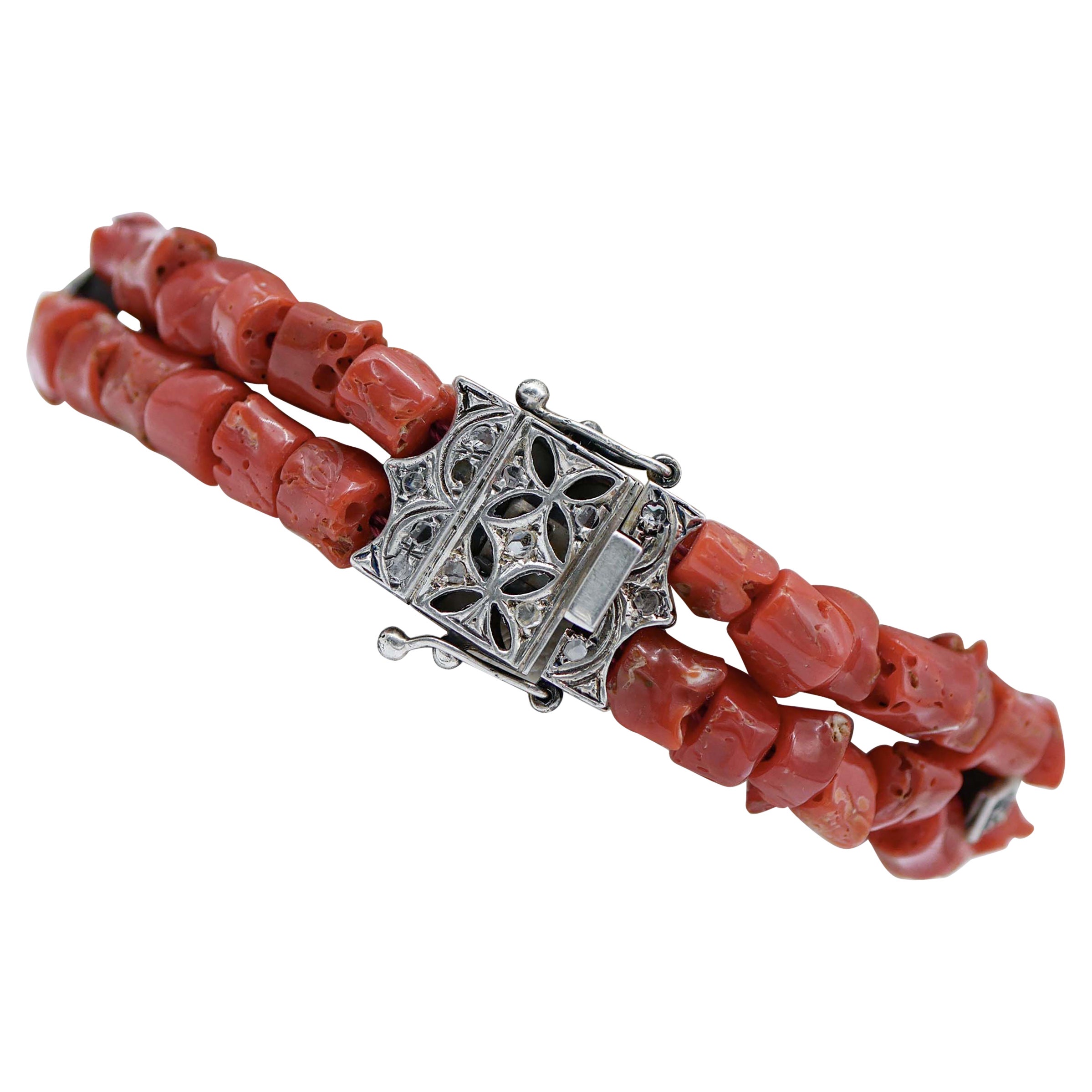 Retrò-Armband aus Koralle, Rubinen, Diamanten, Roségold und Silber