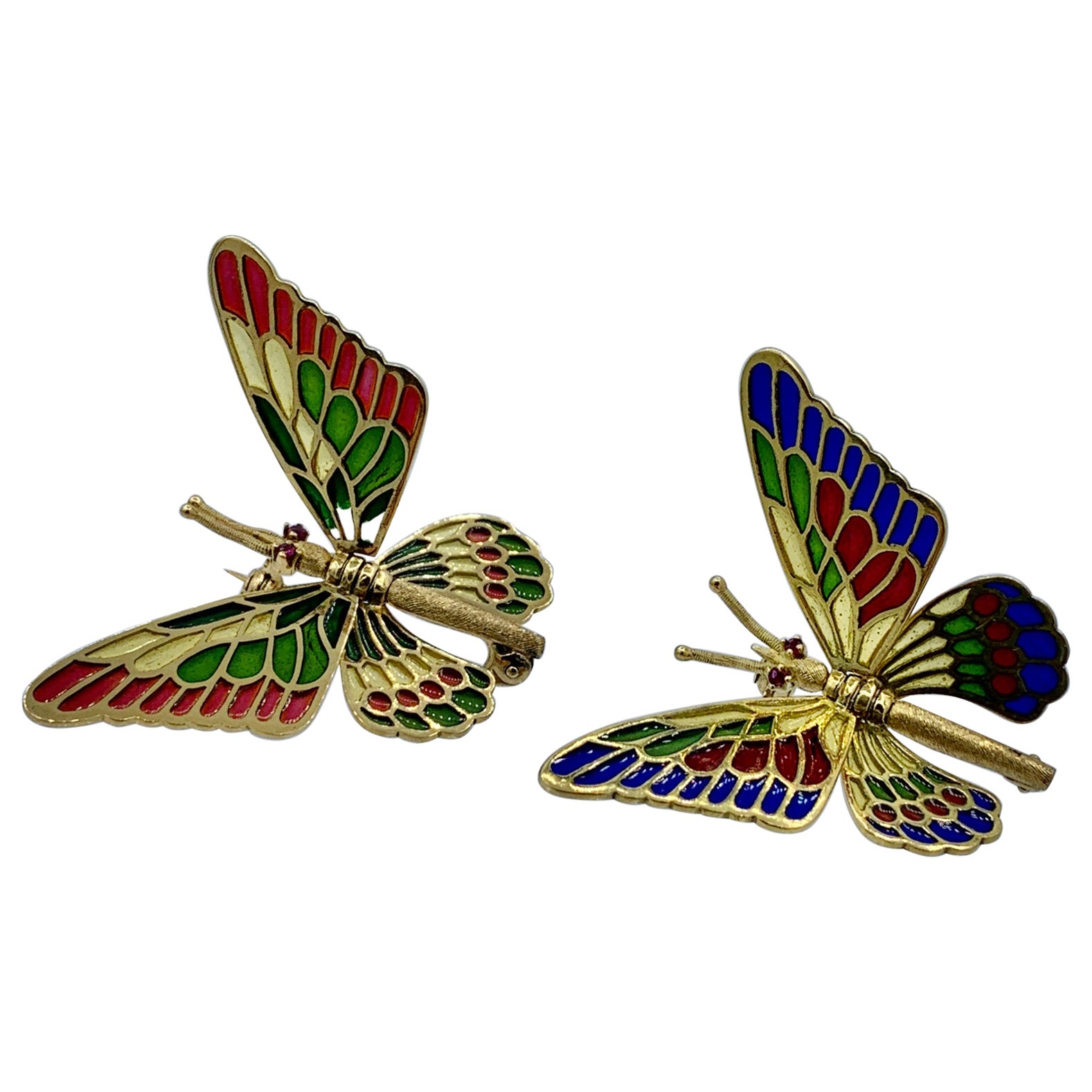 Deux broches papillon Plique-a-Jour en émail rubis, or 18 carats, ailes mobiles