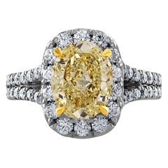 GIA 3.23 Carat Natural Fancy Yellow VS1 Oval Diamond Wedding 18K Gold Halo Ring