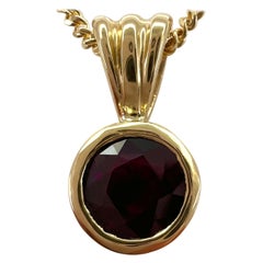 Collier à pendentif solitaire en or jaune 18 carats avec rubis rouge profond naturel de 0,51 carat