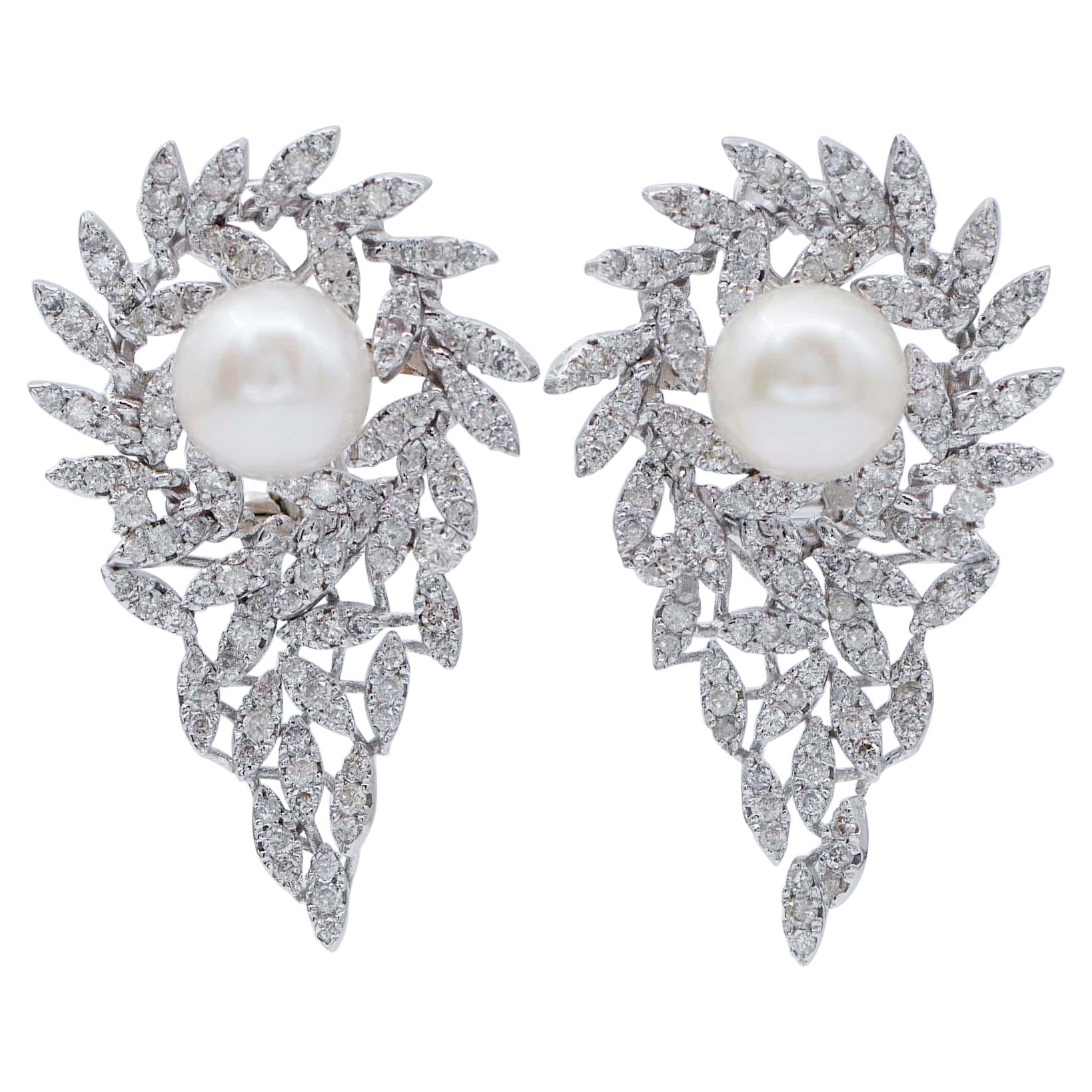 Pearls, Diamonds, 14 Karat White Gold Retrò Earrings. For Sale