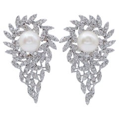 Vintage Pearls, Diamonds, 14 Karat White Gold Retrò Earrings.