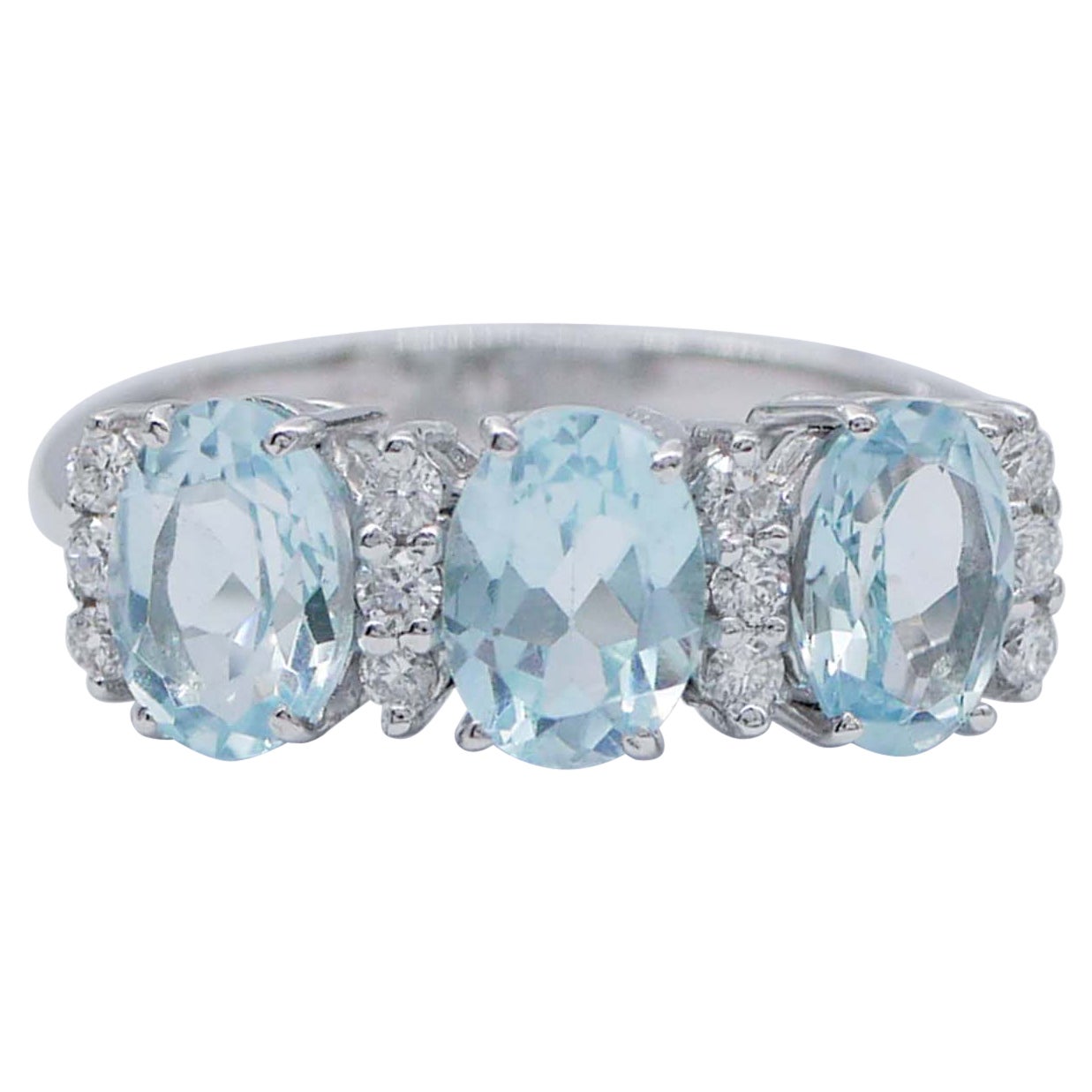 Aquamarine, Diamonds, 18 Karat White Gold Ring