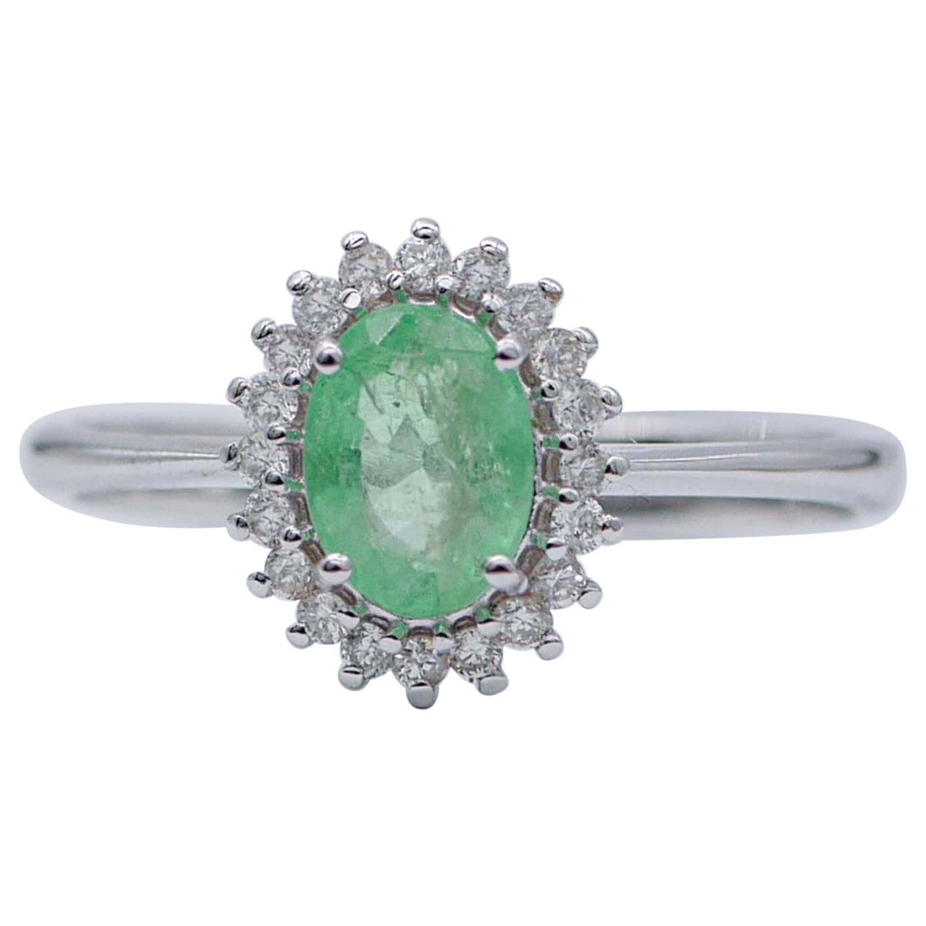 Emerald, Diamonds, 18 Karat White Gold Modern Ring