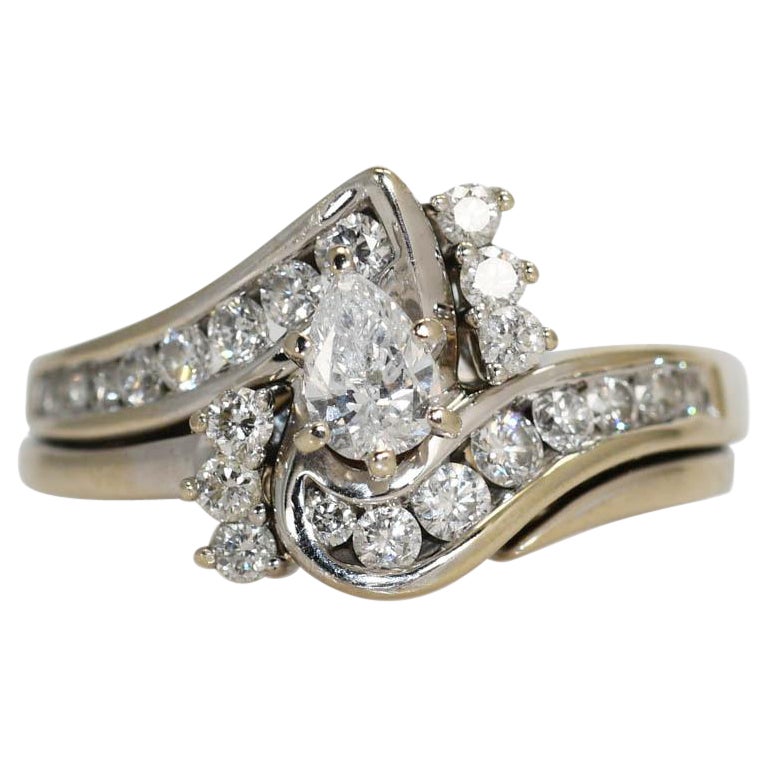 14K White Gold Diamond Marquise Ring 1.00tdw, 9.9gr For Sale