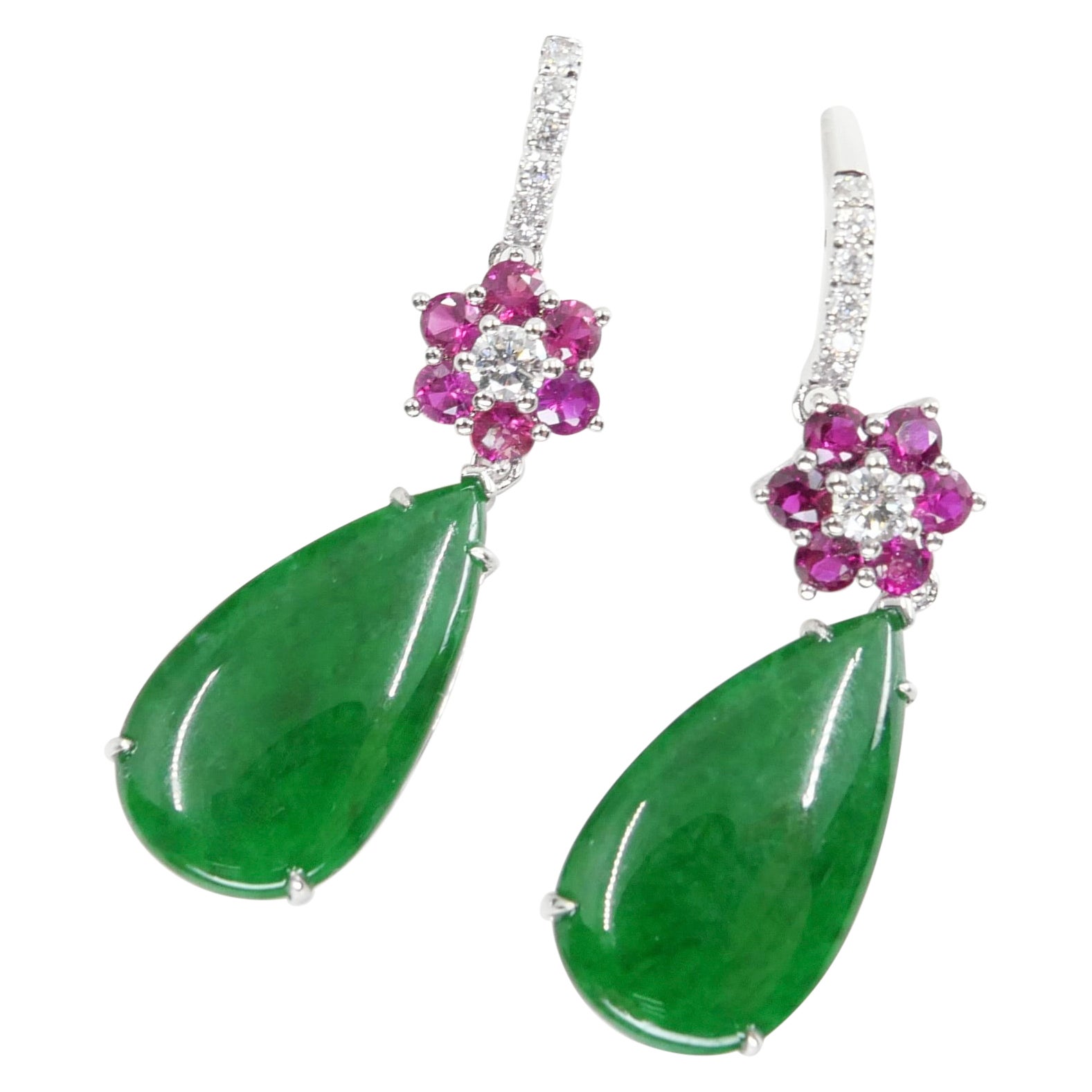 Vintage & Antique Jade Jewelry Necklaces, Earrings & More For Sale