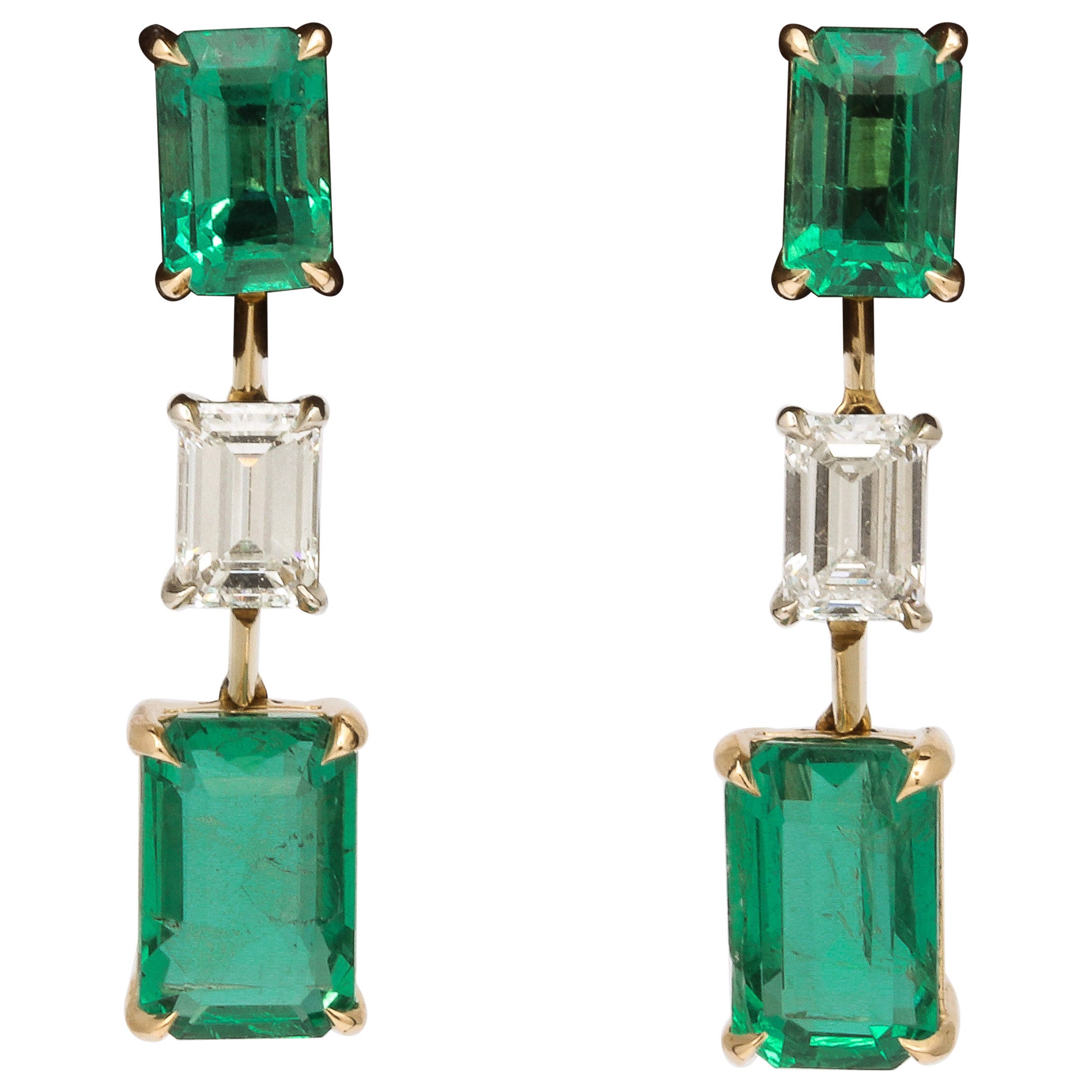 Emerald and Diamond Dangle Drop Earrings For Sale