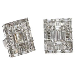 Seltene 18 Karat Weißgold Fancy Große 4 Karat Smaragdschliff Diamant-Ohrringe $39,153