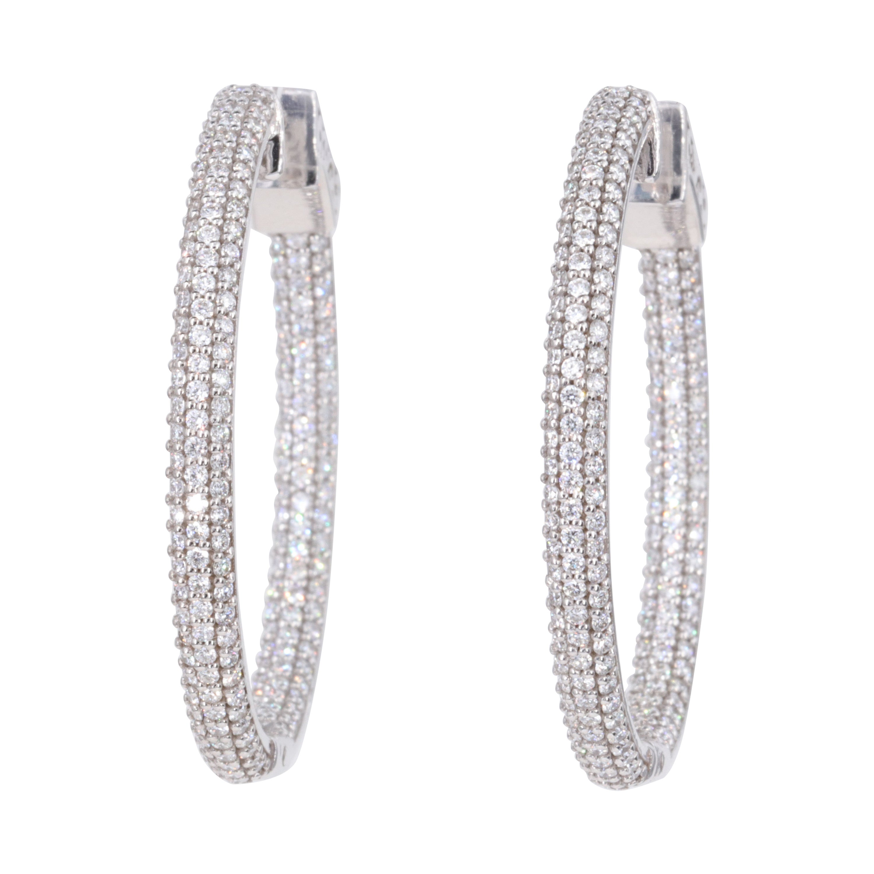 2,70 Karat Diamant-Ohrringe mit Innenseite und Außenseite 1,5 Zoll Durchmesser im Angebot