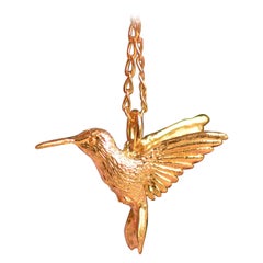 Hummingbird-Anhänger aus massivem 18 Karat Gold von Lucy Stopes-Roe