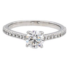 Tiffany & Co. Platin Novo Verlobungsring mit rundem Diamanten .75cts insgesamt HVS1