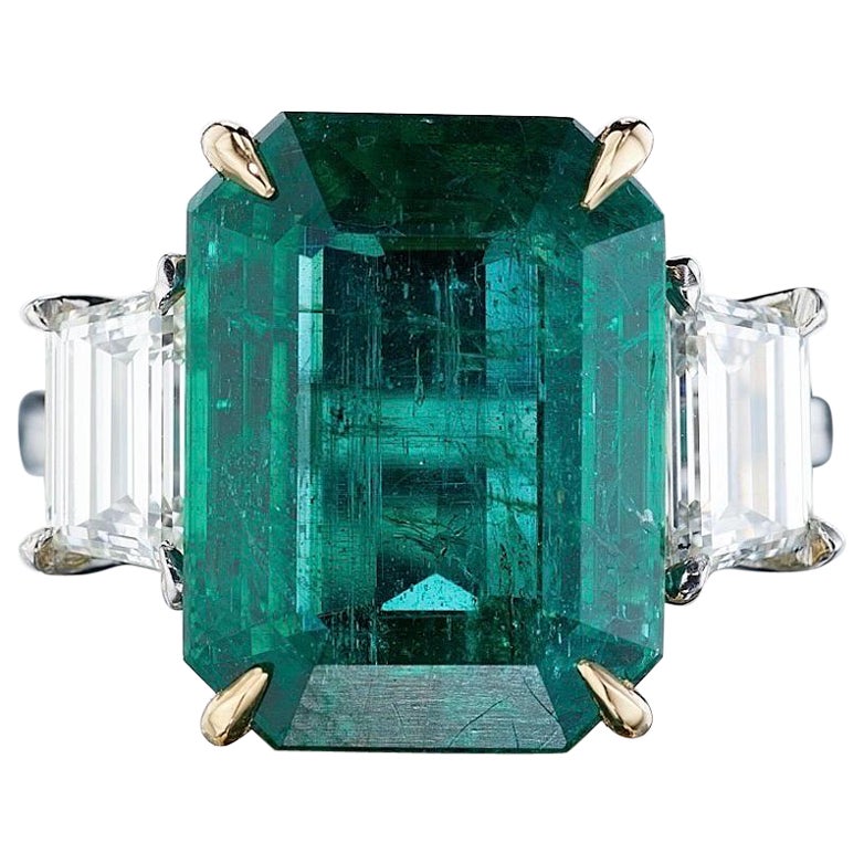 Gentlemen's Emerald And Diamond Ring For Sale at 1stDibs