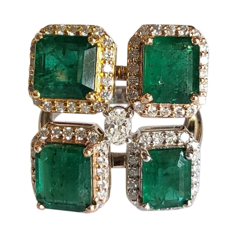 Set in 18K Gold, 6.70 carats, natural Zambian Emerald & Diamonds Cluster Ring For Sale