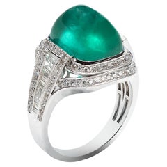 Natural Zambian Sugarloaf with 8.51 Carats Emerald and 1.05 Carats Diamond