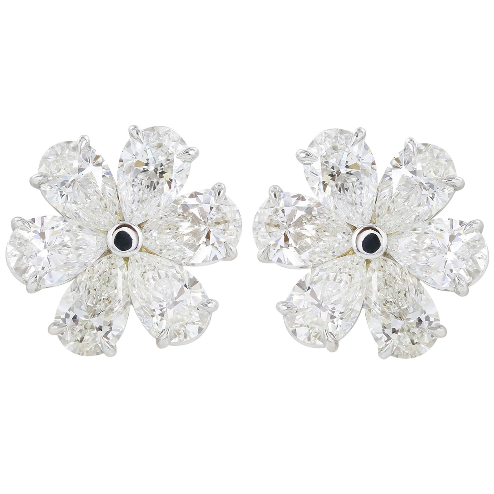 6.28 Carat Diamonds Gold Flower Earrings For Sale