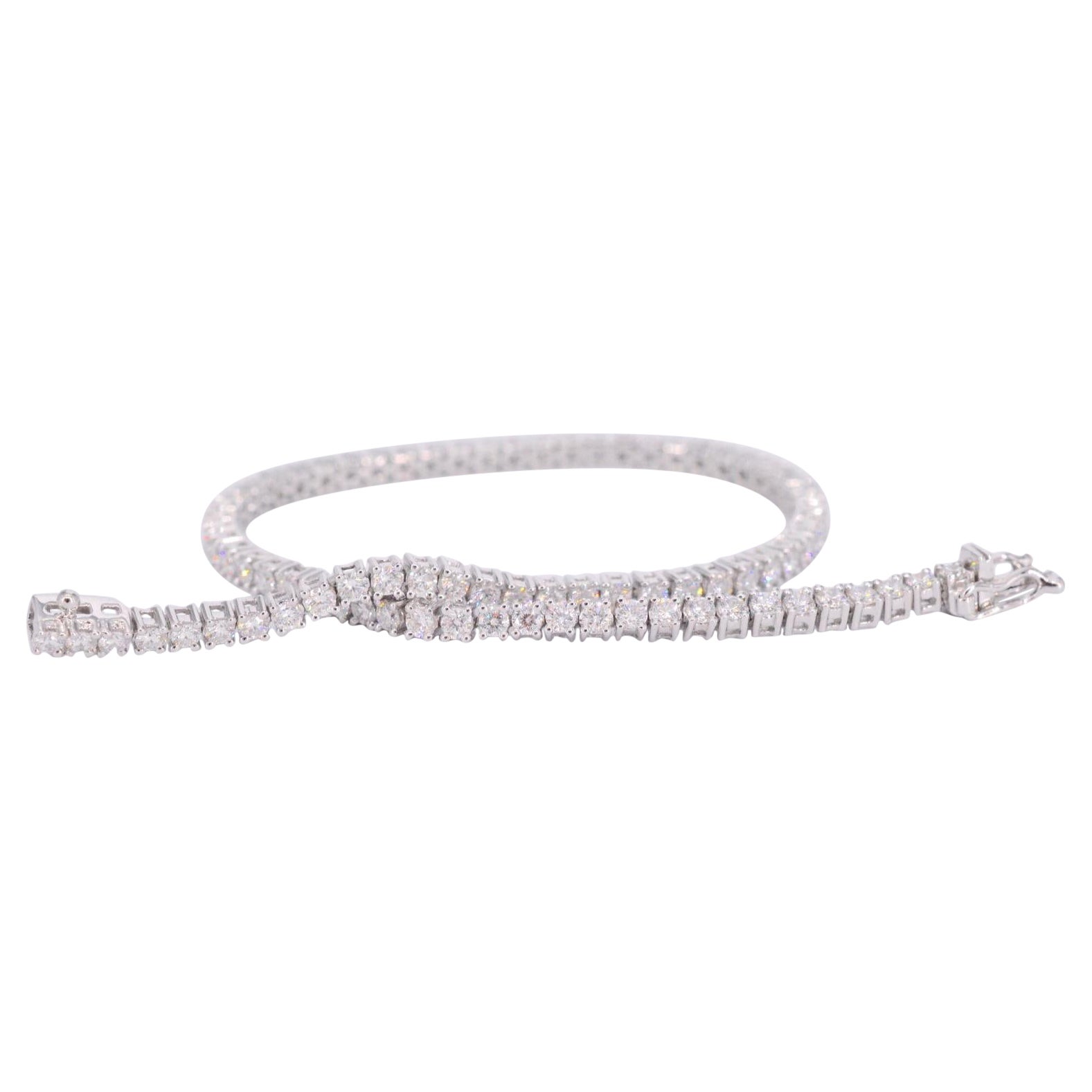 Bracelet tennis en or blanc avec diamants de 3,00 carats